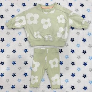 George baby green 2 piece lounge set